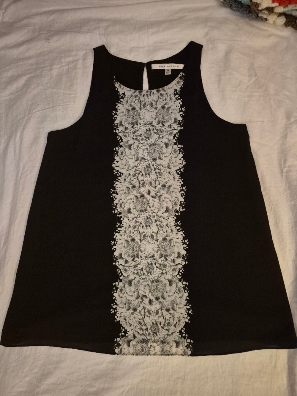 Summer Top. Size Large. Max Studio